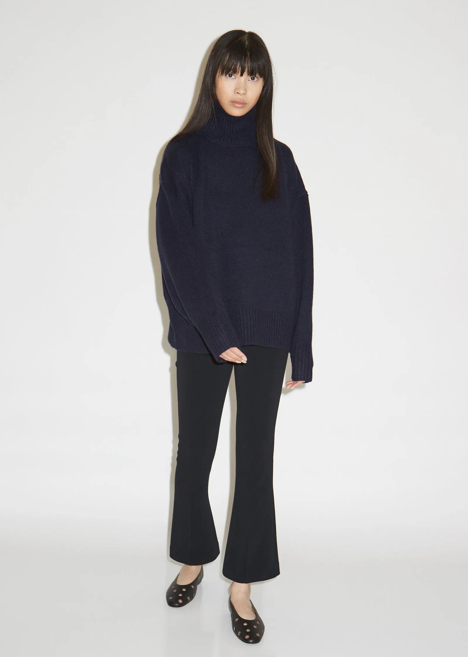 Pheliana Cashmere Turtleneck