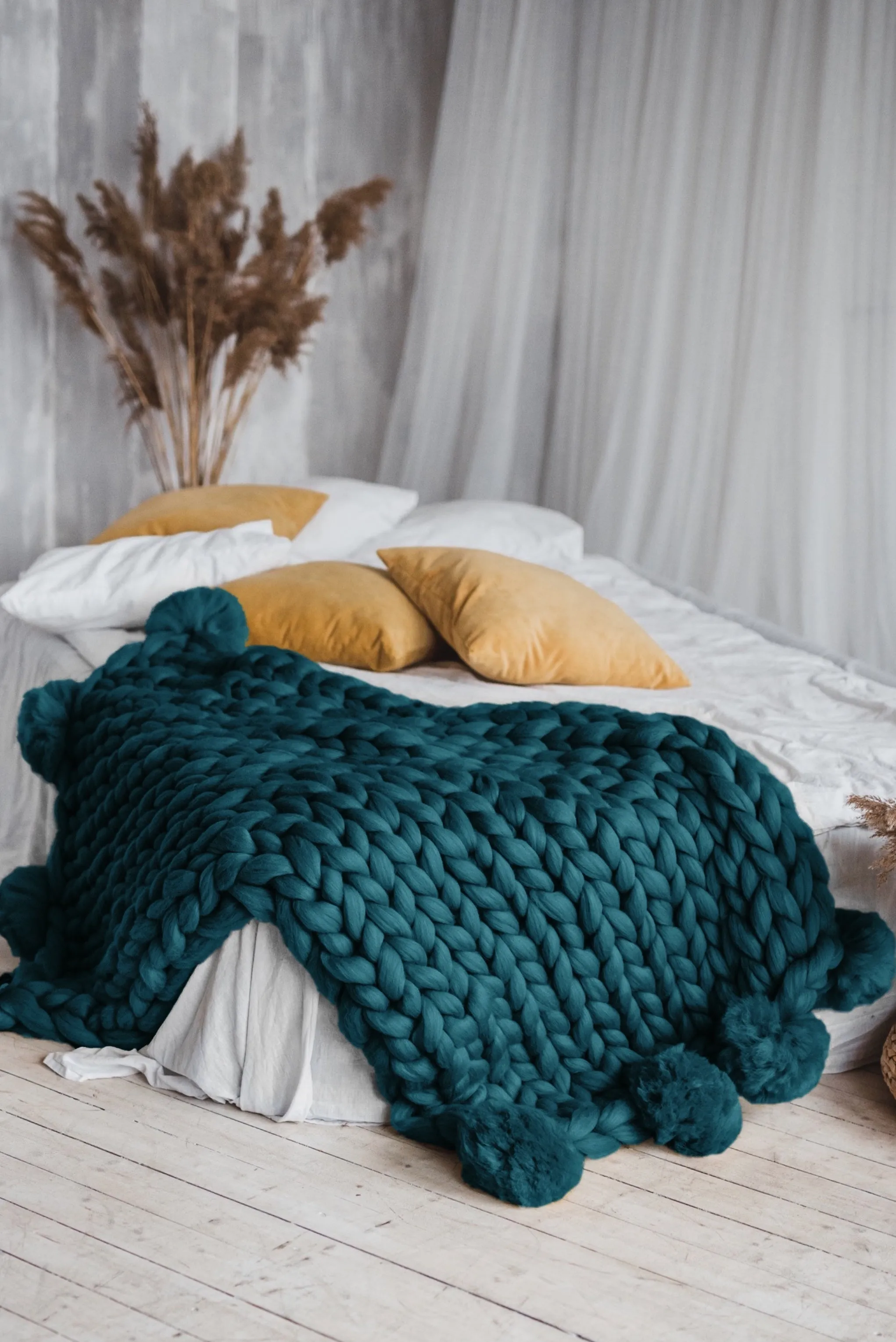 Pom pom blanket, large throw blanket